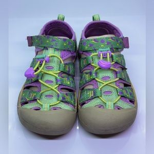 Keen Youth Newport H2 in Katydid/African Violet Sandals Sz 1